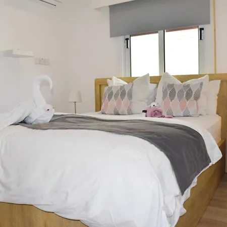 Laura's Cozy Apartment Larnaka