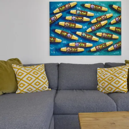 Laura's Cozy Apartment