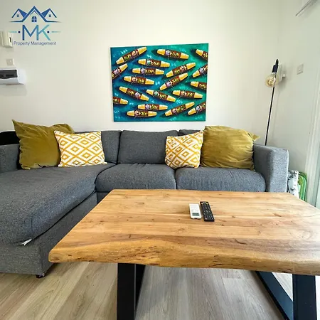 Laura's Cozy Daire Larnaca